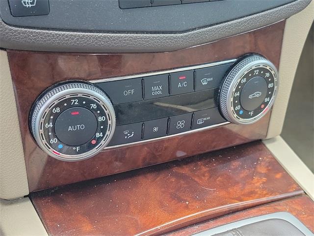 2011 Mercedes-benz C-class C 300, available for sale in Stratford, Connecticut | Wiz Leasing Inc. Stratford, Connecticut 2011 Mercedes-benz C-class C 300, available for sale in Stratford, Connecticut | Wiz Leasing Inc. Stratford, Connecticut