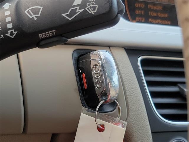2012 Audi A4 2.0T Avant Premium Plus, available for sale in Stratford, Connecticut | Wiz Leasing Inc. Stratford, Connecticut 2012 Audi A4 2.0T Avant Premium Plus, available for sale in Stratford, Connecticut | Wiz Leasing Inc. Stratford, Connecticut