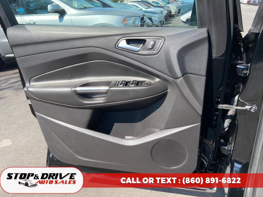 2017 Ford Escape SE 4WD, available for sale in East Windsor, Connecticut | Stop & Drive Auto Sales. East Windsor, Connecticut 2017 Ford Escape SE 4WD, available for sale in East Windsor, Connecticut | Stop & Drive Auto Sales. East Windsor, Connecticut