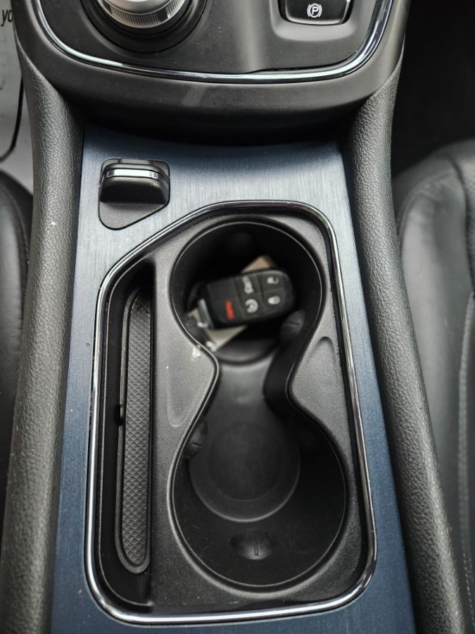 2015 Chrysler 200 4dr Sdn S AWD, available for sale in New Britain, Connecticut | Supreme Automotive. New Britain, Connecticut 2015 Chrysler 200 4dr Sdn S AWD, available for sale in New Britain, Connecticut | Supreme Automotive. New Britain, Connecticut