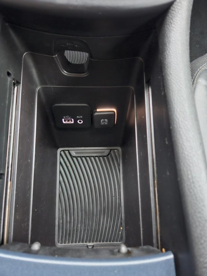2015 Chrysler 200 4dr Sdn S AWD, available for sale in New Britain, Connecticut | Supreme Automotive. New Britain, Connecticut 2015 Chrysler 200 4dr Sdn S AWD, available for sale in New Britain, Connecticut | Supreme Automotive. New Britain, Connecticut