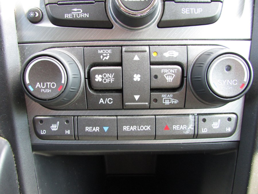 2015 Honda Pilot 4WD 4dr EX-L, available for sale in East Windsor, Connecticut | United Auto Sales of E Windsor, Inc. East Windsor, Connecticut 2015 Honda Pilot 4WD 4dr EX-L, available for sale in East Windsor, Connecticut | United Auto Sales of E Windsor, Inc. East Windsor, Connecticut