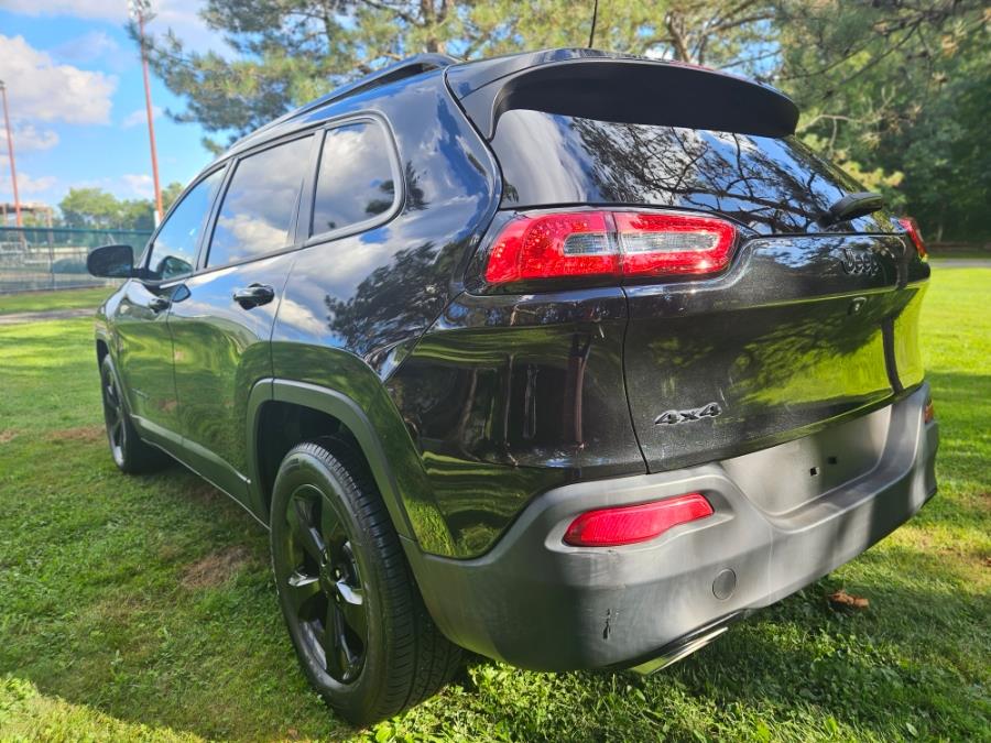 2015 Jeep Cherokee 4WD 4dr Latitude, available for sale in New Britain, Connecticut | Supreme Automotive. New Britain, Connecticut 2015 Jeep Cherokee 4WD 4dr Latitude, available for sale in New Britain, Connecticut | Supreme Automotive. New Britain, Connecticut