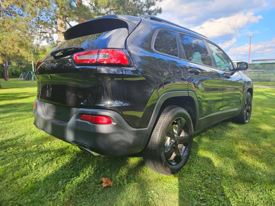 2015 Jeep Cherokee 4WD 4dr Latitude, available for sale in New Britain, Connecticut | Supreme Automotive. New Britain, Connecticut 2015 Jeep Cherokee 4WD 4dr Latitude, available for sale in New Britain, Connecticut | Supreme Automotive. New Britain, Connecticut