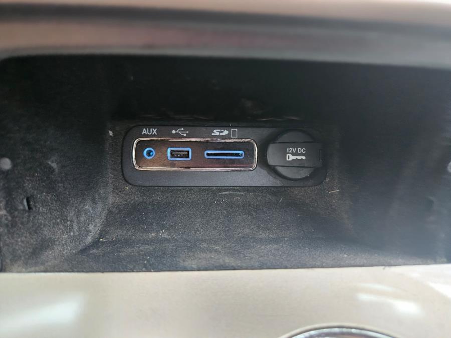 2015 Jeep Grand Cherokee 4WD 4dr Limited, available for sale in New Britain, Connecticut | Supreme Automotive. New Britain, Connecticut 2015 Jeep Grand Cherokee 4WD 4dr Limited, available for sale in New Britain, Connecticut | Supreme Automotive. New Britain, Connecticut