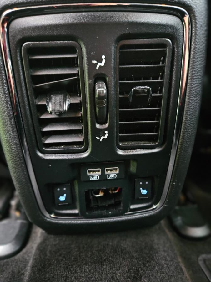2015 Jeep Grand Cherokee 4WD 4dr Limited, available for sale in New Britain, Connecticut | Supreme Automotive. New Britain, Connecticut 2015 Jeep Grand Cherokee 4WD 4dr Limited, available for sale in New Britain, Connecticut | Supreme Automotive. New Britain, Connecticut