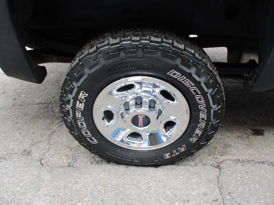 2008 GMC Sierra 2500HD 4WD Reg Cab 133" Work Truck, available for sale in Meriden, Connecticut | Cos Central Auto. Meriden, Connecticut 2008 GMC Sierra 2500HD 4WD Reg Cab 133" Work Truck, available for sale in Meriden, Connecticut | Cos Central Auto. Meriden, Connecticut