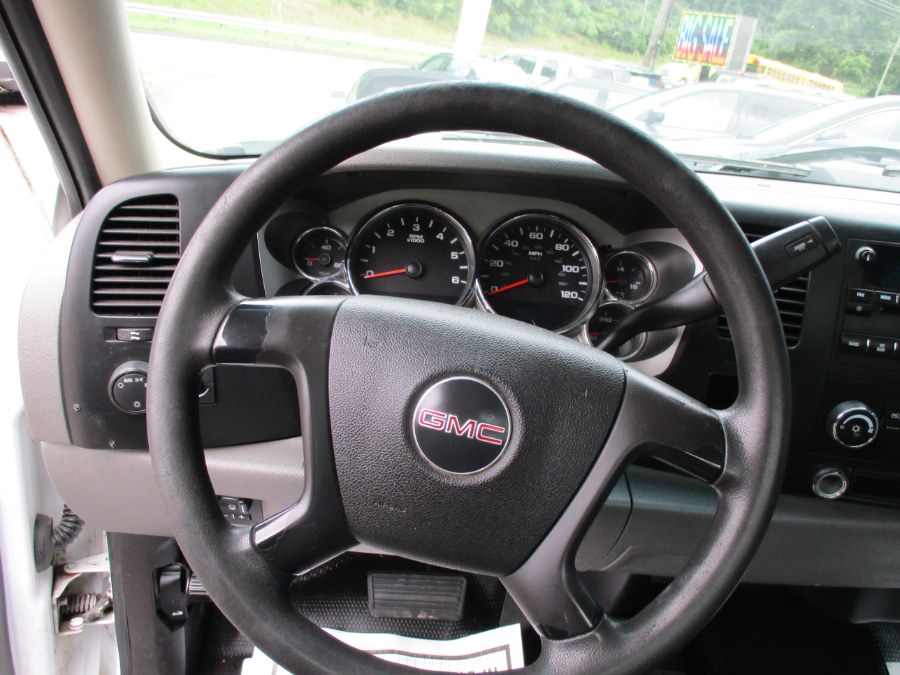 2008 GMC Sierra 2500HD 4WD Reg Cab 133" Work Truck, available for sale in Meriden, Connecticut | Cos Central Auto. Meriden, Connecticut 2008 GMC Sierra 2500HD 4WD Reg Cab 133" Work Truck, available for sale in Meriden, Connecticut | Cos Central Auto. Meriden, Connecticut