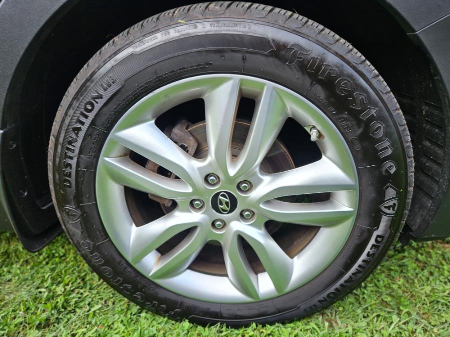 2014 Hyundai Santa Fe Sport AWD 4dr 2.0T, available for sale in New Britain, Connecticut | Supreme Automotive. New Britain, Connecticut 2014 Hyundai Santa Fe Sport AWD 4dr 2.0T, available for sale in New Britain, Connecticut | Supreme Automotive. New Britain, Connecticut