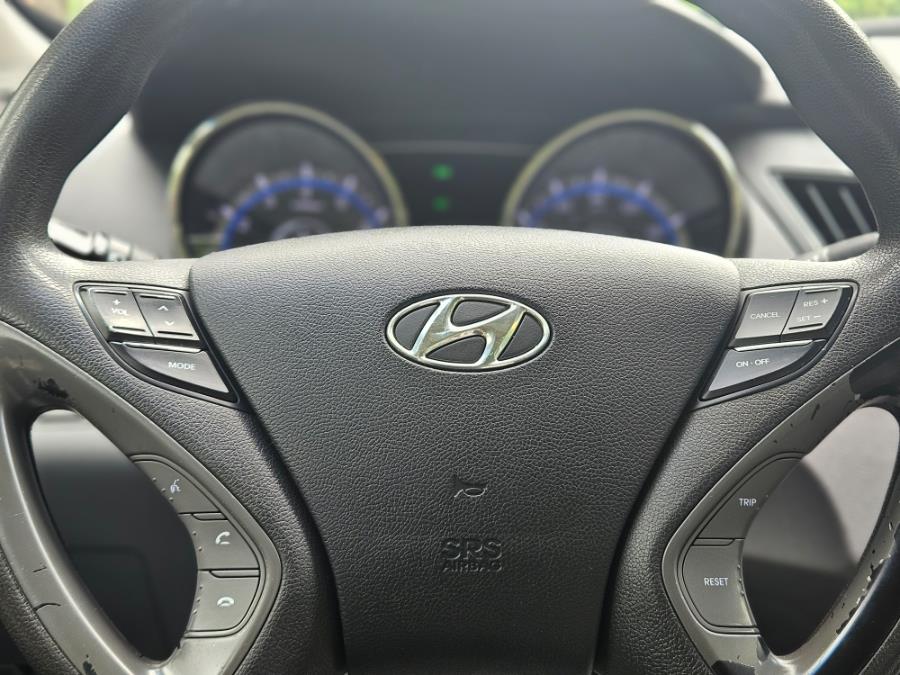 2012 Hyundai Sonata 4dr Sdn 2.4L Auto GLS PZEV, available for sale in New Britain, Connecticut | Supreme Automotive. New Britain, Connecticut 2012 Hyundai Sonata 4dr Sdn 2.4L Auto GLS PZEV, available for sale in New Britain, Connecticut | Supreme Automotive. New Britain, Connecticut