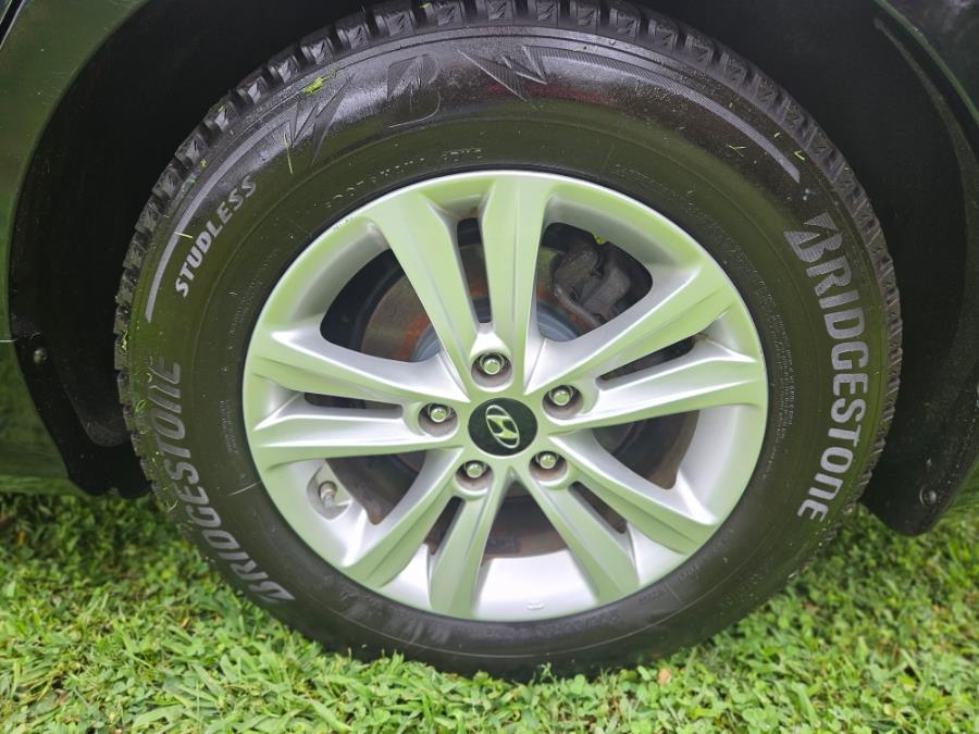 2012 Hyundai Sonata 4dr Sdn 2.4L Auto GLS PZEV, available for sale in New Britain, Connecticut | Supreme Automotive. New Britain, Connecticut 2012 Hyundai Sonata 4dr Sdn 2.4L Auto GLS PZEV, available for sale in New Britain, Connecticut | Supreme Automotive. New Britain, Connecticut