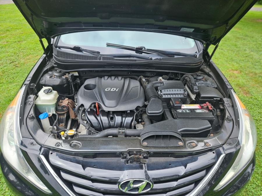 2012 Hyundai Sonata 4dr Sdn 2.4L Auto GLS PZEV, available for sale in New Britain, Connecticut | Supreme Automotive. New Britain, Connecticut 2012 Hyundai Sonata 4dr Sdn 2.4L Auto GLS PZEV, available for sale in New Britain, Connecticut | Supreme Automotive. New Britain, Connecticut