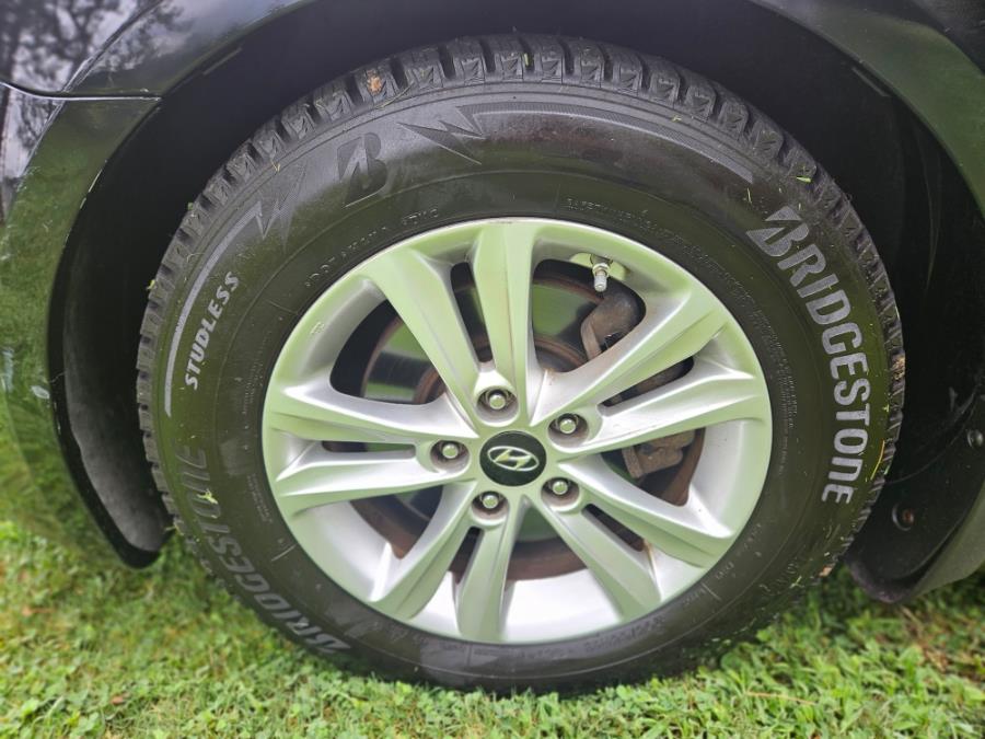2012 Hyundai Sonata 4dr Sdn 2.4L Auto GLS PZEV, available for sale in New Britain, Connecticut | Supreme Automotive. New Britain, Connecticut 2012 Hyundai Sonata 4dr Sdn 2.4L Auto GLS PZEV, available for sale in New Britain, Connecticut | Supreme Automotive. New Britain, Connecticut