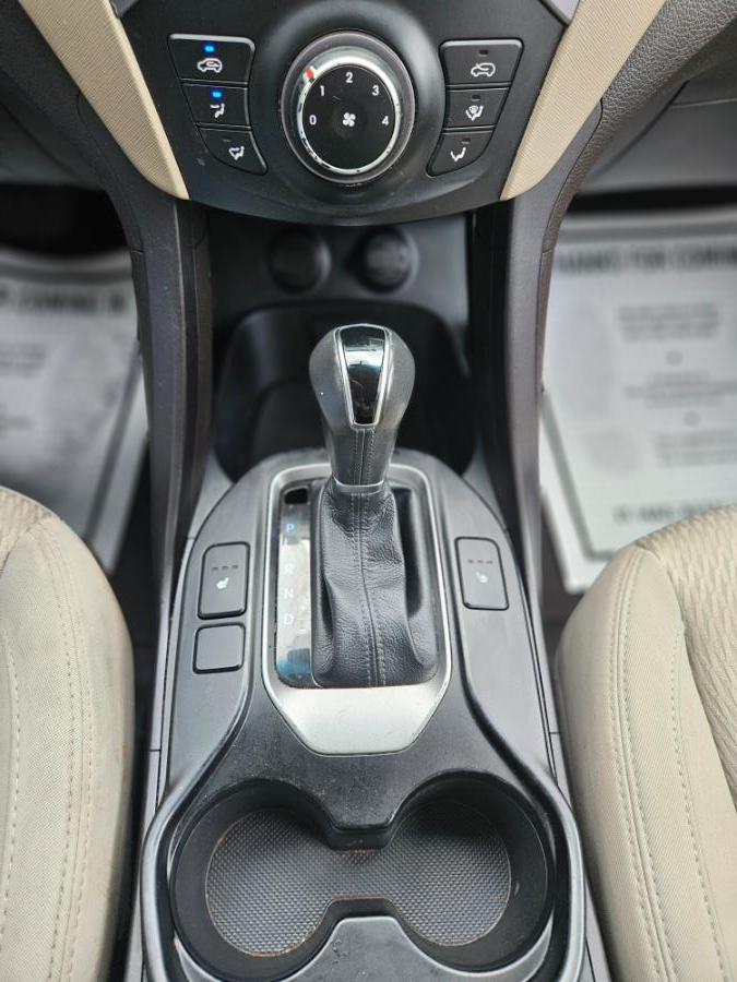 2013 Hyundai Santa Fe FWD 4dr 2.0T Sport w/Saddle Int, available for sale in New Britain, Connecticut | Supreme Automotive. New Britain, Connecticut 2013 Hyundai Santa Fe FWD 4dr 2.0T Sport w/Saddle Int, available for sale in New Britain, Connecticut | Supreme Automotive. New Britain, Connecticut