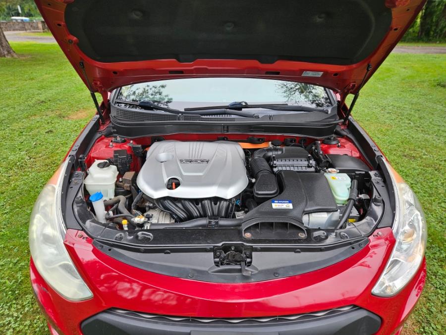 2015 Hyundai Sonata Hybrid 4dr Sdn, available for sale in New Britain, Connecticut | Supreme Automotive. New Britain, Connecticut 2015 Hyundai Sonata Hybrid 4dr Sdn, available for sale in New Britain, Connecticut | Supreme Automotive. New Britain, Connecticut