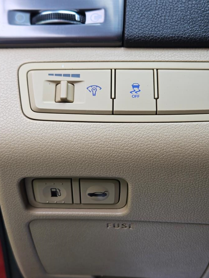 2015 Hyundai Sonata Hybrid 4dr Sdn, available for sale in New Britain, Connecticut | Supreme Automotive. New Britain, Connecticut 2015 Hyundai Sonata Hybrid 4dr Sdn, available for sale in New Britain, Connecticut | Supreme Automotive. New Britain, Connecticut