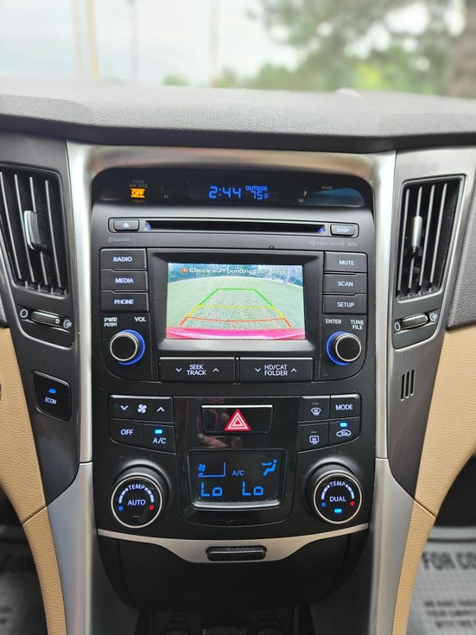 2015 Hyundai Sonata Hybrid 4dr Sdn, available for sale in New Britain, Connecticut | Supreme Automotive. New Britain, Connecticut 2015 Hyundai Sonata Hybrid 4dr Sdn, available for sale in New Britain, Connecticut | Supreme Automotive. New Britain, Connecticut