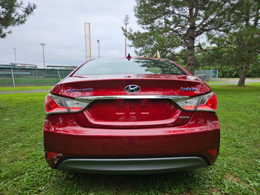 2015 Hyundai Sonata Hybrid 4dr Sdn, available for sale in New Britain, Connecticut | Supreme Automotive. New Britain, Connecticut 2015 Hyundai Sonata Hybrid 4dr Sdn, available for sale in New Britain, Connecticut | Supreme Automotive. New Britain, Connecticut