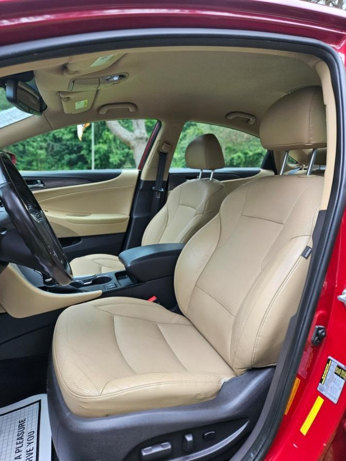 2015 Hyundai Sonata Hybrid 4dr Sdn, available for sale in New Britain, Connecticut | Supreme Automotive. New Britain, Connecticut 2015 Hyundai Sonata Hybrid 4dr Sdn, available for sale in New Britain, Connecticut | Supreme Automotive. New Britain, Connecticut