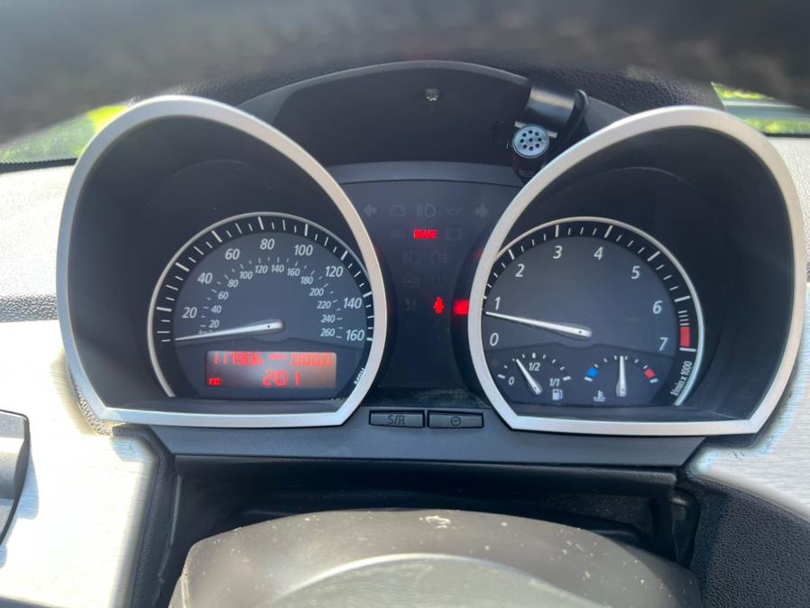 2003 BMW Z4 Z4 2dr Roadster 2.5i, available for sale in Waterbury, Connecticut | Platinum Auto Care. Waterbury, Connecticut 2003 BMW Z4 Z4 2dr Roadster 2.5i, available for sale in Waterbury, Connecticut | Platinum Auto Care. Waterbury, Connecticut