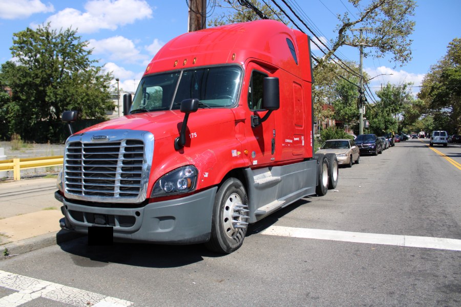 Used 2017 Freightliner DS in BROOKLYN, New York | Deals on Wheels International Auto. BROOKLYN, New York