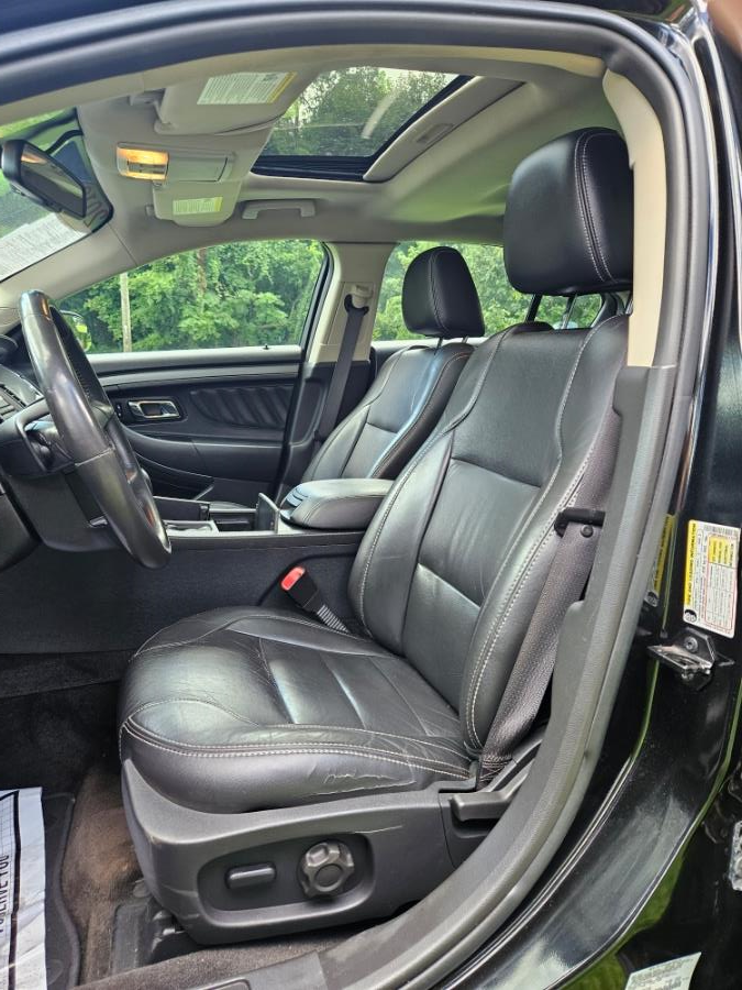 2012 Ford Taurus 4dr Sdn SEL AWD, available for sale in New Britain, Connecticut | Supreme Automotive. New Britain, Connecticut 2012 Ford Taurus 4dr Sdn SEL AWD, available for sale in New Britain, Connecticut | Supreme Automotive. New Britain, Connecticut