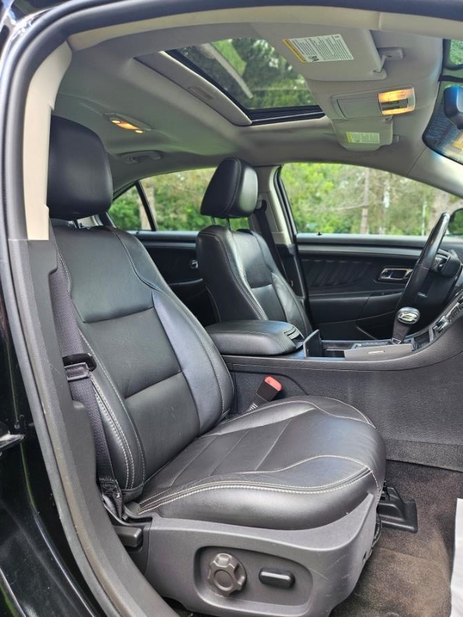 2012 Ford Taurus 4dr Sdn SEL AWD, available for sale in New Britain, Connecticut | Supreme Automotive. New Britain, Connecticut 2012 Ford Taurus 4dr Sdn SEL AWD, available for sale in New Britain, Connecticut | Supreme Automotive. New Britain, Connecticut