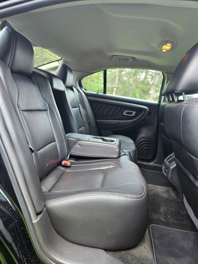 2012 Ford Taurus 4dr Sdn SEL AWD, available for sale in New Britain, Connecticut | Supreme Automotive. New Britain, Connecticut 2012 Ford Taurus 4dr Sdn SEL AWD, available for sale in New Britain, Connecticut | Supreme Automotive. New Britain, Connecticut
