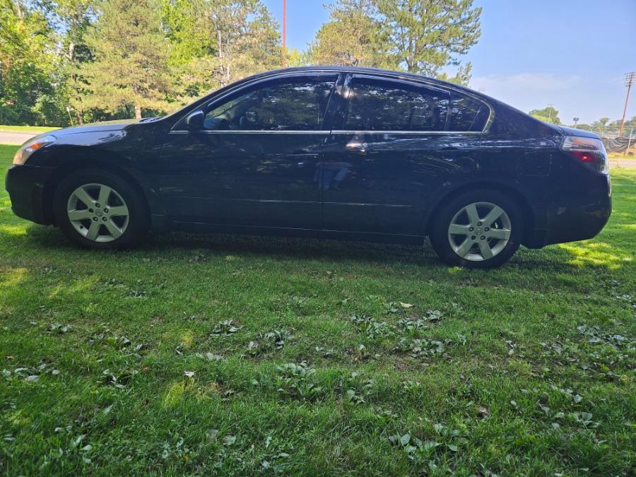 2009 Nissan Altima 4dr Sdn I4 CVT 2.5 S, available for sale in New Britain, Connecticut | Supreme Automotive. New Britain, Connecticut 2009 Nissan Altima 4dr Sdn I4 CVT 2.5 S, available for sale in New Britain, Connecticut | Supreme Automotive. New Britain, Connecticut