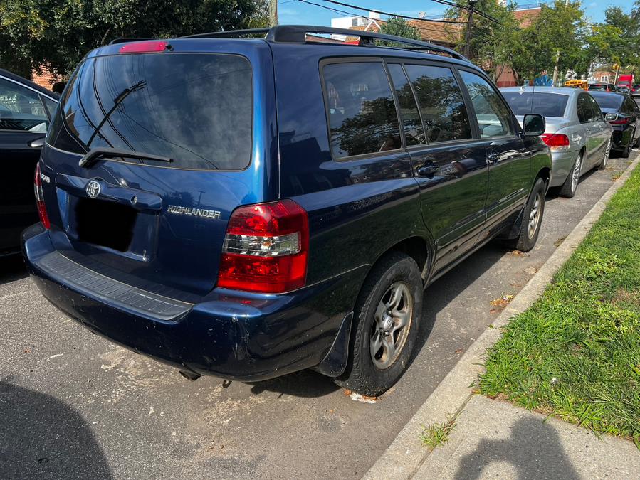 2006 Toyota Highlander 4dr V6 4WD w/3rd Row (Natl), available for sale in BROOKLYN, New York | Deals on Wheels International Auto. BROOKLYN, New York 2006 Toyota Highlander 4dr V6 4WD w/3rd Row (Natl), available for sale in BROOKLYN, New York | Deals on Wheels International Auto. BROOKLYN, New York