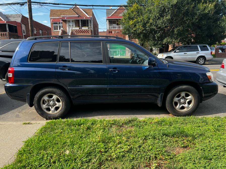 2006 Toyota Highlander 4dr V6 4WD w/3rd Row (Natl), available for sale in BROOKLYN, New York | Deals on Wheels International Auto. BROOKLYN, New York 2006 Toyota Highlander 4dr V6 4WD w/3rd Row (Natl), available for sale in BROOKLYN, New York | Deals on Wheels International Auto. BROOKLYN, New York