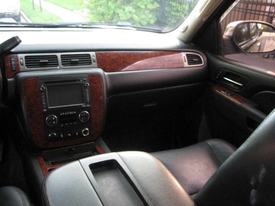 2013 Chevrolet Suburban LTZ 4x4 4dr SUV, available for sale in Massapequa, New York | Rite Choice Auto Inc.. Massapequa, New York 2013 Chevrolet Suburban LTZ 4x4 4dr SUV, available for sale in Massapequa, New York | Rite Choice Auto Inc.. Massapequa, New York