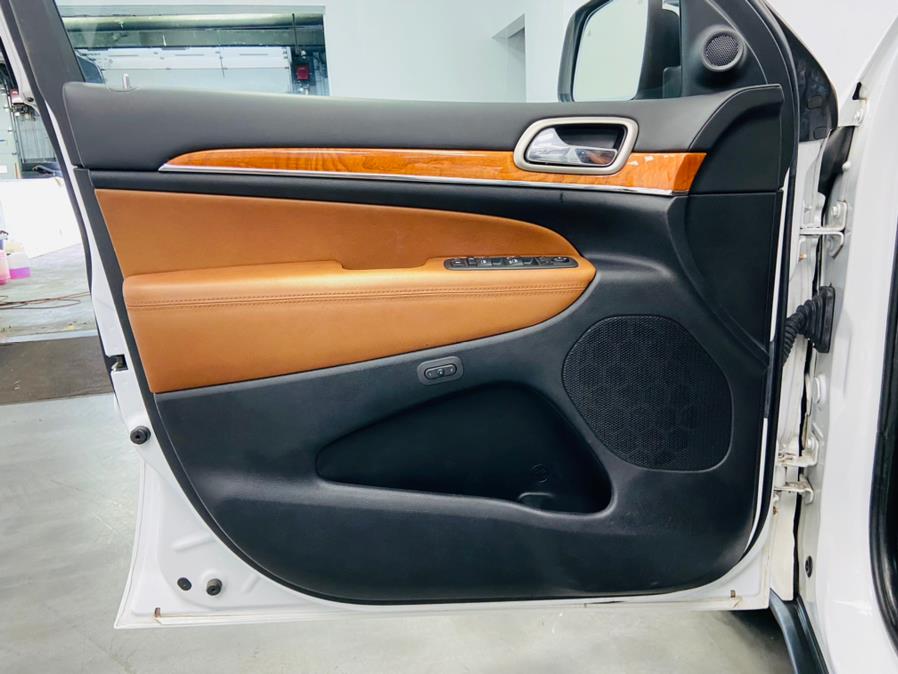 2013 Jeep Grand Cherokee 4WD 4dr Overland, available for sale in Linden, New Jersey | East Coast Auto Group. Linden, New Jersey 2013 Jeep Grand Cherokee 4WD 4dr Overland, available for sale in Linden, New Jersey | East Coast Auto Group. Linden, New Jersey