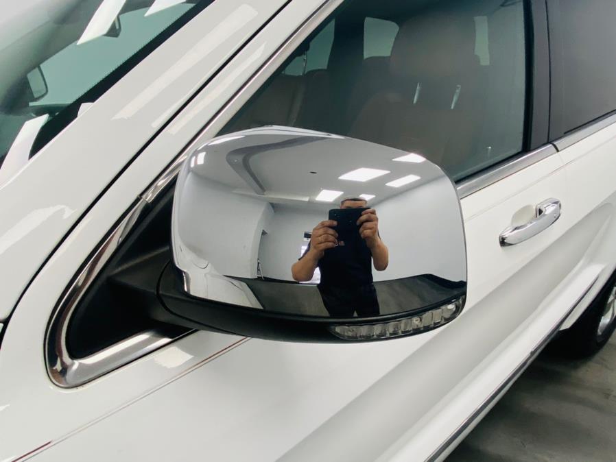 2013 Jeep Grand Cherokee 4WD 4dr Overland, available for sale in Linden, New Jersey | East Coast Auto Group. Linden, New Jersey 2013 Jeep Grand Cherokee 4WD 4dr Overland, available for sale in Linden, New Jersey | East Coast Auto Group. Linden, New Jersey