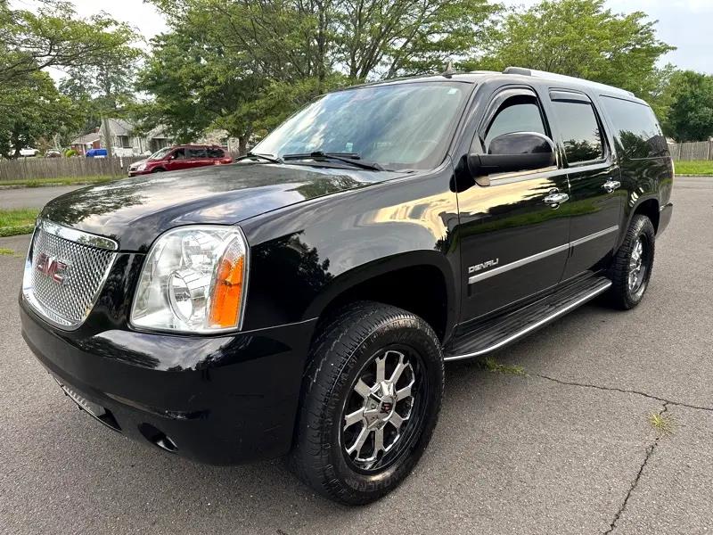 2013 GMC Yukon XL AWD 4dr 1500 Denali, available for sale in Jersey City, New Jersey | Car Valley Group. Jersey City, New Jersey