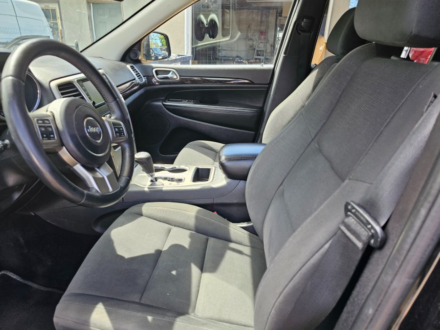 2013 Jeep Grand Cherokee 4WD 4dr Laredo, available for sale in Patchogue, New York | Romaxx Truxx. Patchogue, New York 2013 Jeep Grand Cherokee 4WD 4dr Laredo, available for sale in Patchogue, New York | Romaxx Truxx. Patchogue, New York