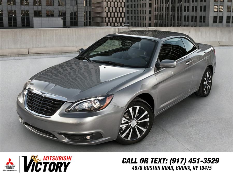 Used 2011 Chrysler 200 in Bronx, New York | Victory Mitsubishi and Pre-Owned Super Center. Bronx, New York