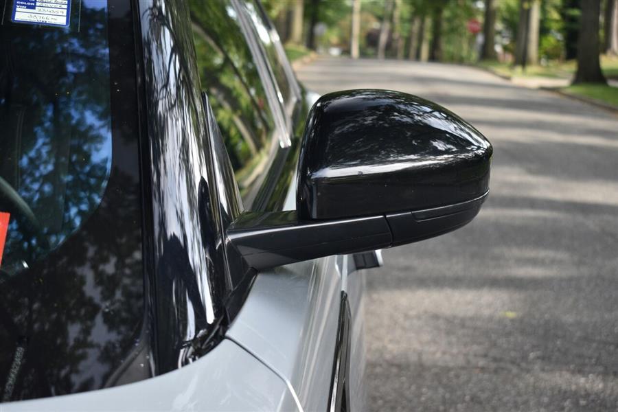 2019 Land Rover Range Rover Velar P250 R Dynamic SE AWD 4dr SUV, available for sale in Great Neck, New York | Camy Cars. Great Neck, New York 2019 Land Rover Range Rover Velar P250 R Dynamic SE AWD 4dr SUV, available for sale in Great Neck, New York | Camy Cars. Great Neck, New York