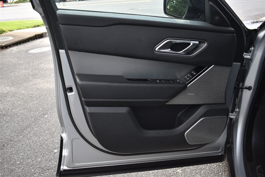 2019 Land Rover Range Rover Velar P250 R Dynamic SE AWD 4dr SUV, available for sale in Great Neck, New York | Camy Cars. Great Neck, New York 2019 Land Rover Range Rover Velar P250 R Dynamic SE AWD 4dr SUV, available for sale in Great Neck, New York | Camy Cars. Great Neck, New York