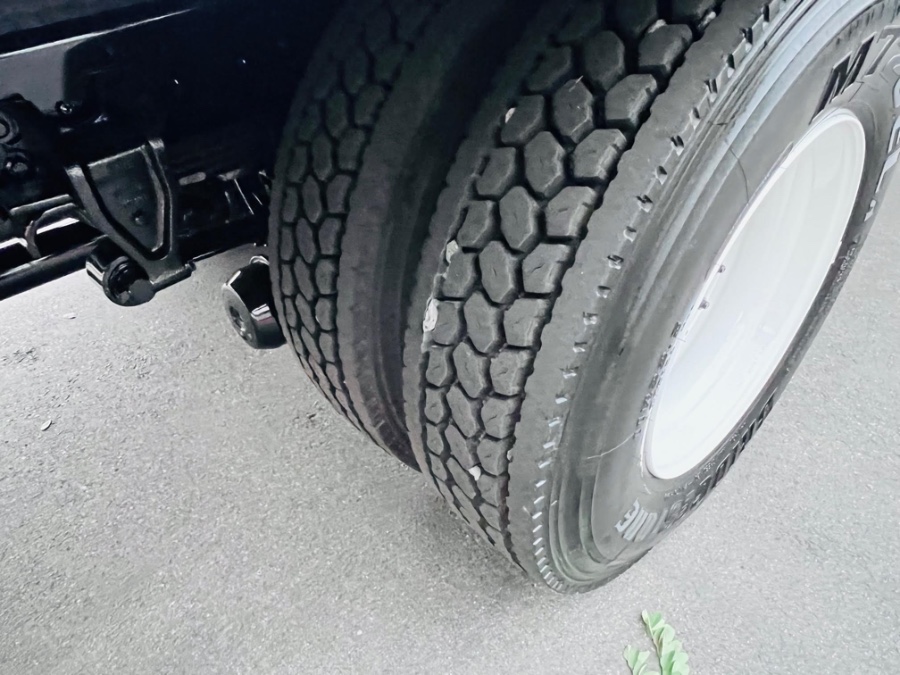 2023 HINO L6 26 FEET DRY BOX + CUMMINS + LIFT GATE + NO CDL, available for sale in South Amboy, New Jersey | NJ Truck Spot. South Amboy, New Jersey 2023 HINO L6 26 FEET DRY BOX + CUMMINS + LIFT GATE + NO CDL, available for sale in South Amboy, New Jersey | NJ Truck Spot. South Amboy, New Jersey