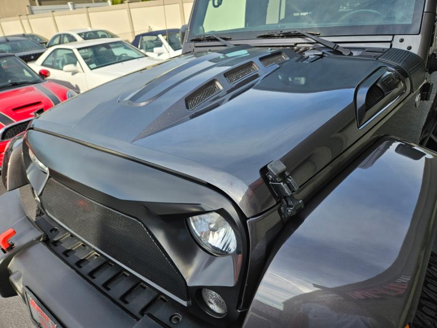 2014 Jeep Wrangler Unlimited 4WD 4dr Sahara, available for sale in Wantagh, New York | Alpine Motors Inc. Wantagh, New York 2014 Jeep Wrangler Unlimited 4WD 4dr Sahara, available for sale in Wantagh, New York | Alpine Motors Inc. Wantagh, New York