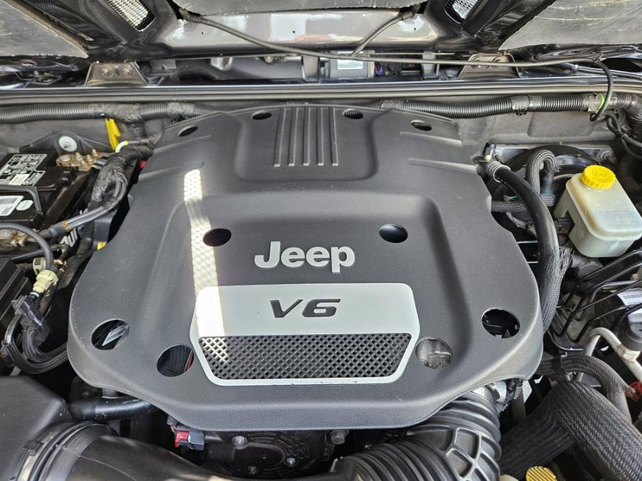 2014 Jeep Wrangler Unlimited 4WD 4dr Sahara, available for sale in Wantagh, New York | Alpine Motors Inc. Wantagh, New York 2014 Jeep Wrangler Unlimited 4WD 4dr Sahara, available for sale in Wantagh, New York | Alpine Motors Inc. Wantagh, New York