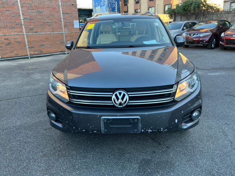 2012 Volkswagen Tiguan 4WD 4dr Auto SE w/Sunroof & Nav, available for sale in Brooklyn, New York | Atlantic Used Car Sales. Brooklyn, New York