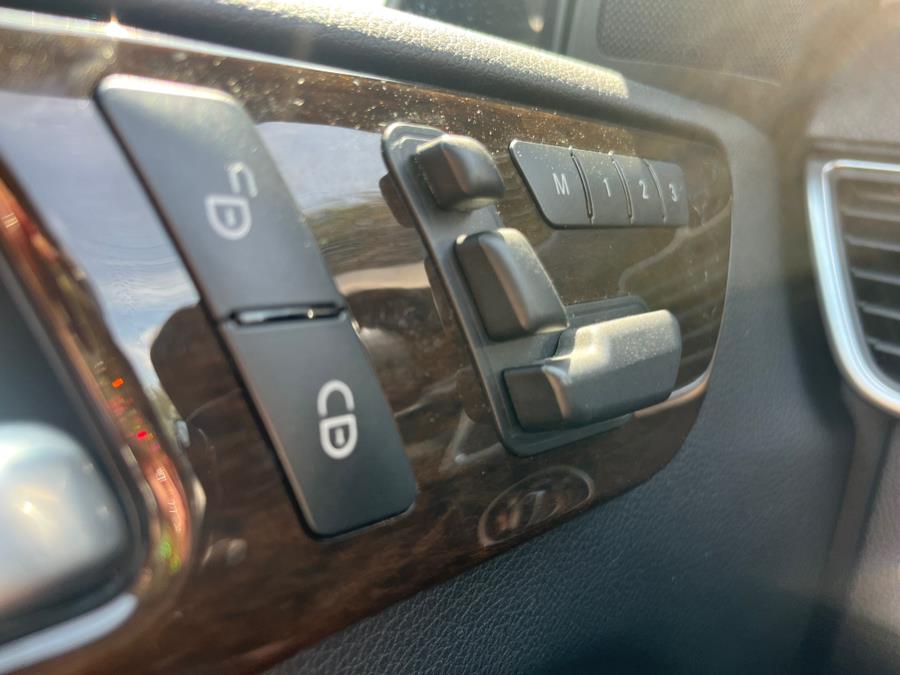 2015 Mercedes-Benz ML350 LOW MILES!!!, available for sale in Elmont, New York | Sunrise of Elmont. Elmont, New York 2015 Mercedes-Benz ML350 LOW MILES!!!, available for sale in Elmont, New York | Sunrise of Elmont. Elmont, New York