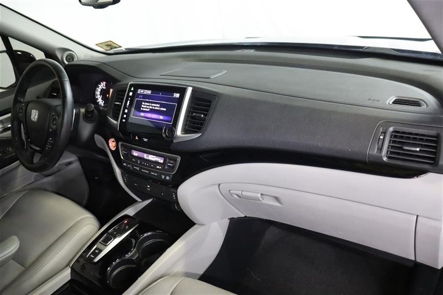 2016 Honda Pilot TOURING, available for sale in Paterson, New Jersey | Fast Track Motors. Paterson, New Jersey 2016 Honda Pilot TOURING, available for sale in Paterson, New Jersey | Fast Track Motors. Paterson, New Jersey
