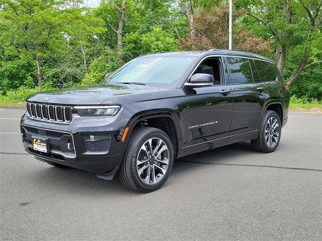 2021 Jeep Grand Cherokee l Overland, available for sale in Avon, Connecticut | Sullivan Automotive Group. Avon, Connecticut