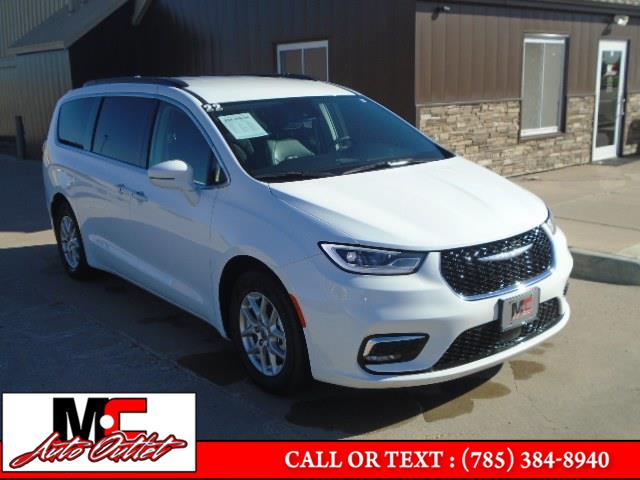 2022 Chrysler Pacifica Touring L FWD, available for sale in Colby, Kansas | M C Auto Outlet Inc. Colby, Kansas 2022 Chrysler Pacifica Touring L FWD, available for sale in Colby, Kansas | M C Auto Outlet Inc. Colby, Kansas