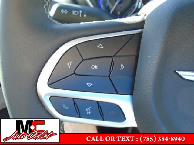2022 Chrysler Pacifica Touring L FWD, available for sale in Colby, Kansas | M C Auto Outlet Inc. Colby, Kansas 2022 Chrysler Pacifica Touring L FWD, available for sale in Colby, Kansas | M C Auto Outlet Inc. Colby, Kansas