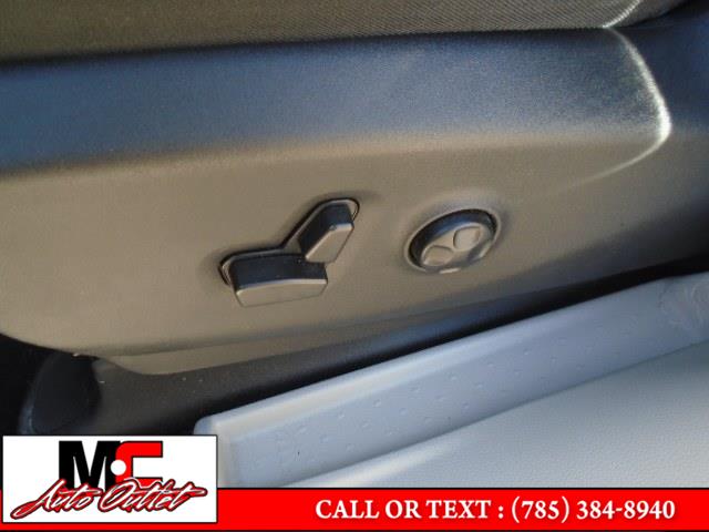 2022 Chrysler Pacifica Touring L FWD, available for sale in Colby, Kansas | M C Auto Outlet Inc. Colby, Kansas 2022 Chrysler Pacifica Touring L FWD, available for sale in Colby, Kansas | M C Auto Outlet Inc. Colby, Kansas