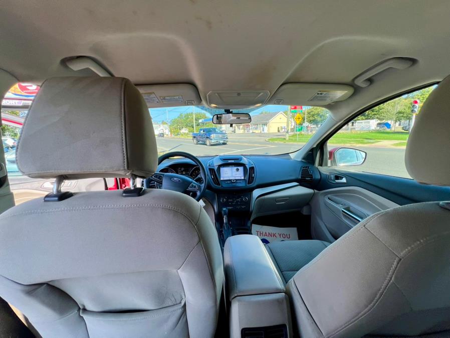 2017 Ford Escape SE 4WD, available for sale in Wallingford, Connecticut | Wallingford Auto Center LLC. Wallingford, Connecticut 2017 Ford Escape SE 4WD, available for sale in Wallingford, Connecticut | Wallingford Auto Center LLC. Wallingford, Connecticut